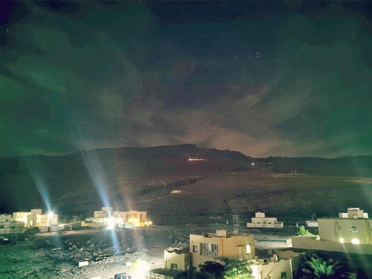 Al Ḩamrāʼ 228Hostel מראה חיצוני תמונה